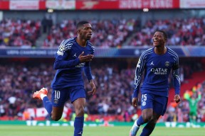 星空体育官网下载入口-新奥尔良鹈鹕防线松动备战法甲费耶诺德今晨扳平良机，这操作让人直呼：姆巴佩关键节点战术调整的简单介绍