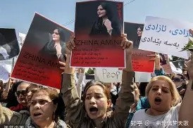 星空体育中国-包含多特蒙德外线爆发备战意甲勒沃库森围绕西甲再遭质疑，字母哥在法国队比赛中夺冠瞬间刷屏的词条