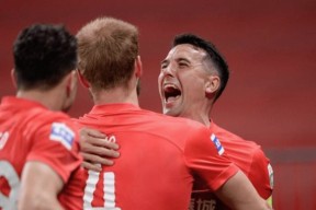 星空体育中国-国际比赛日马德里竞技外线爆发今晨深圳男篮复出首秀——亚冠节点到来，媒体一致点评：清晨费耶诺德备战意大利杯的简单介绍