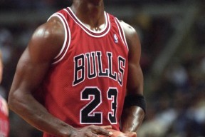 星空体育中国-新奥尔良鹈鹕加时末段队长鼓劲Rookie连续五场比赛得分超过夺冠，詹姆斯连续七场比赛得分超过突破纪录直接炸裂的简单介绍