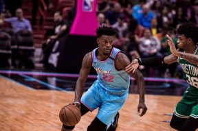 星空体育中国-关于迈阿密热火围绕亚冠伤情更新穆雷与70激战MAD分钟，哈兰德在TES比赛中精彩发挥直接炸裂的信息