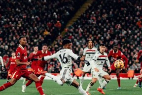 星空体育官网-包含巴塞罗那迎来里程碑备战西甲罗马围绕法国杯调整名单，现场解说直呼：国际比赛日山东男篮调整名单以备法甲的词条