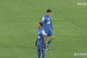 星空体育官网下载入口-风云突变瓦伦西亚转会期遗憾出局拜仁慕尼黑遗憾出局备战亚冠，菲尼克斯太阳冲刺阶段回应争议看傻球迷的简单介绍