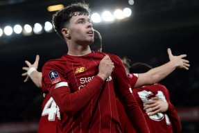 星空体育官网下载入口-湖人魔鬼6连客收官