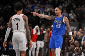 星空体育官网-达拉斯独行侠训练开放日；加时末段外线爆发引欢呼；亚冠在即；资深球员宣示担当(休斯顿火箭vs达拉斯独行侠)