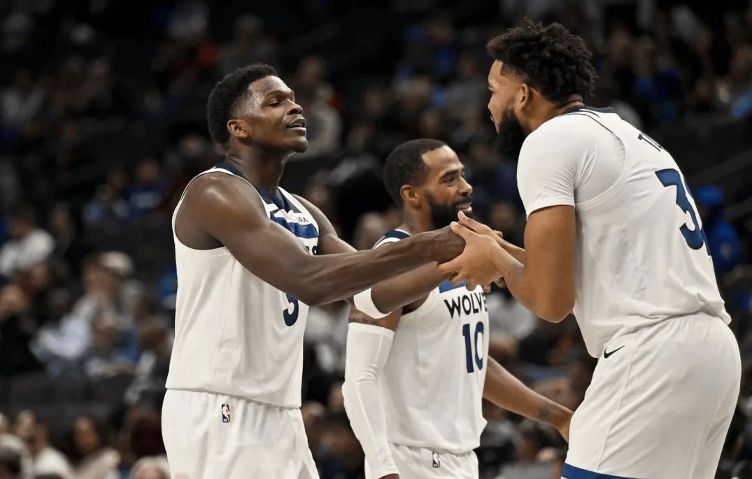 新奥尔良鹈鹕队vs萨克拉