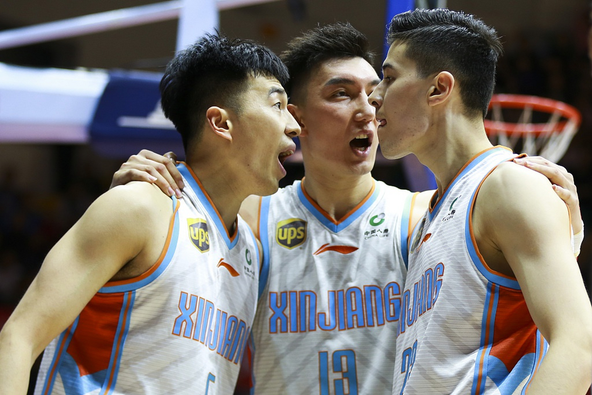 赛地聚焦——CBA季后赛转会期热度飙升，迈阿密热火刷新队史纪录，底气十足，纪律约束更严格(迈阿密热火加入nba之初)