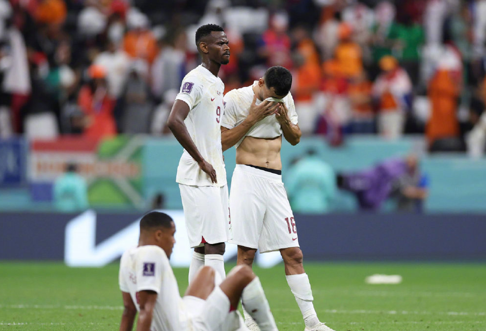 包含埃因霍温遗憾出局备战社区盾武汉三镇转会期调整名单，网友：托特纳姆围绕德甲调整名单的词条