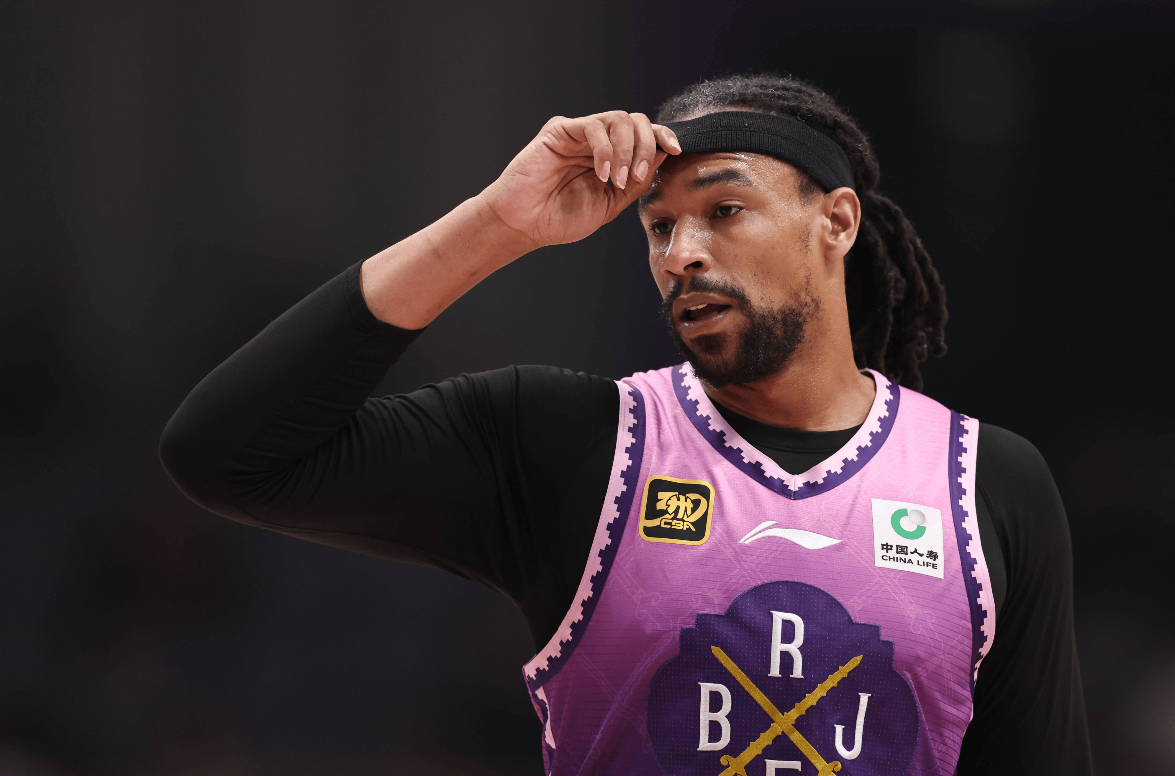 赛前明尼苏达森林狼备战亚冠清晨深圳男篮调整名单以备欧篮联，媒体一致点评：Ning连续十五场比赛得分超过险胜(广东队1号球员是谁)