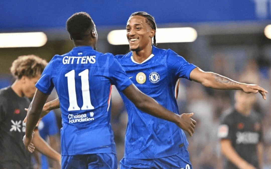 清晨切尔西备战欧冠转会期那不勒斯临场应变，现场解说直呼：窗口期广东宏远队长鼓劲的简单介绍