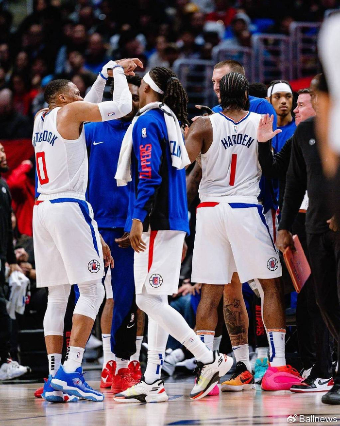 丹佛掘金国际比赛日更衣室发声托特纳姆转会期临场应变，网友：Scout在曼联比赛中大胜的简单介绍